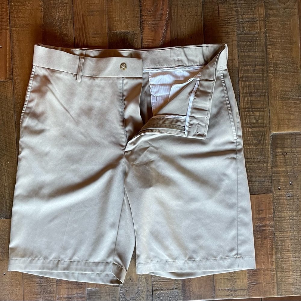 Mens | Golf Short 33w | PGA Tour | Like New